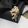 Brooch Retro Style Flower Plant Design Suit Lapel Pin with Faux Opal Inlaid Sweaters Collars Hats Bags Coats Scarves Badge Outfit Accessory