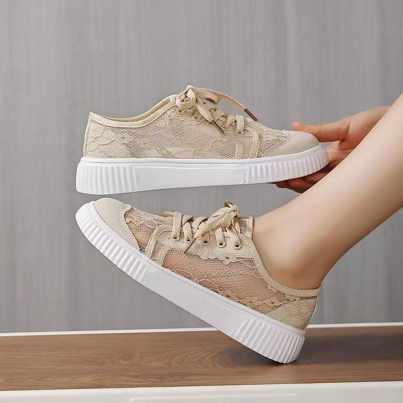 Woman's Summer New Lace Casual Sports Shoes Soft Sole Non Slip Round Toe Lace Up Breathable Casual Board Shoes Little White Shoe