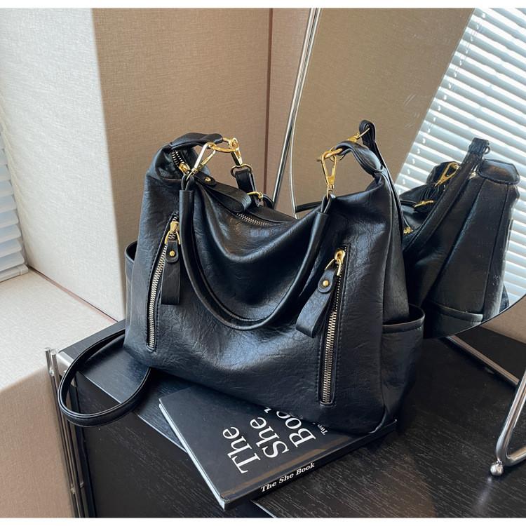 Ielgy Large Capacity Ladies Retro Shoulder Bag Fashion Cross-body Commuter Bag