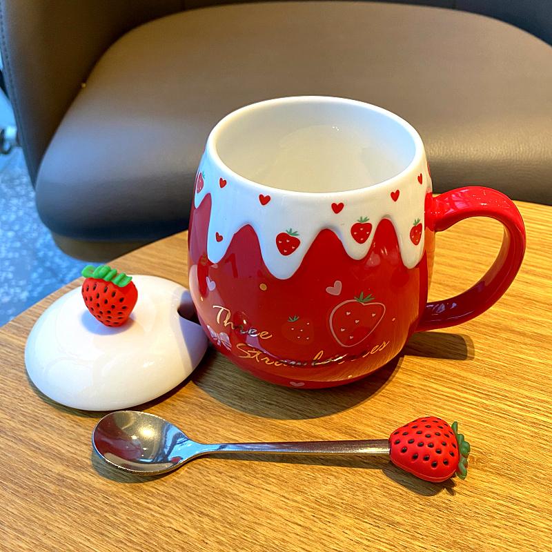 Cute Ceramic Cup Girl Heart with Lid and Spoon Mug Strawberry Large Capacity Creative Household Breakfast Coffee Cups