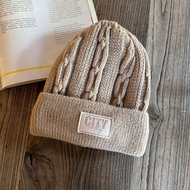 Knitted Beanie Hat For Women And Men With Fleece Lining For Winter Outdoor Warmth