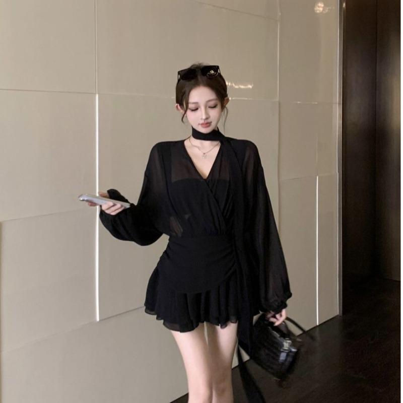Black perspective long-sleeved chiffon dress women's early autumn design sense mesh short skirt v-neck temperament waist a-word skirt
