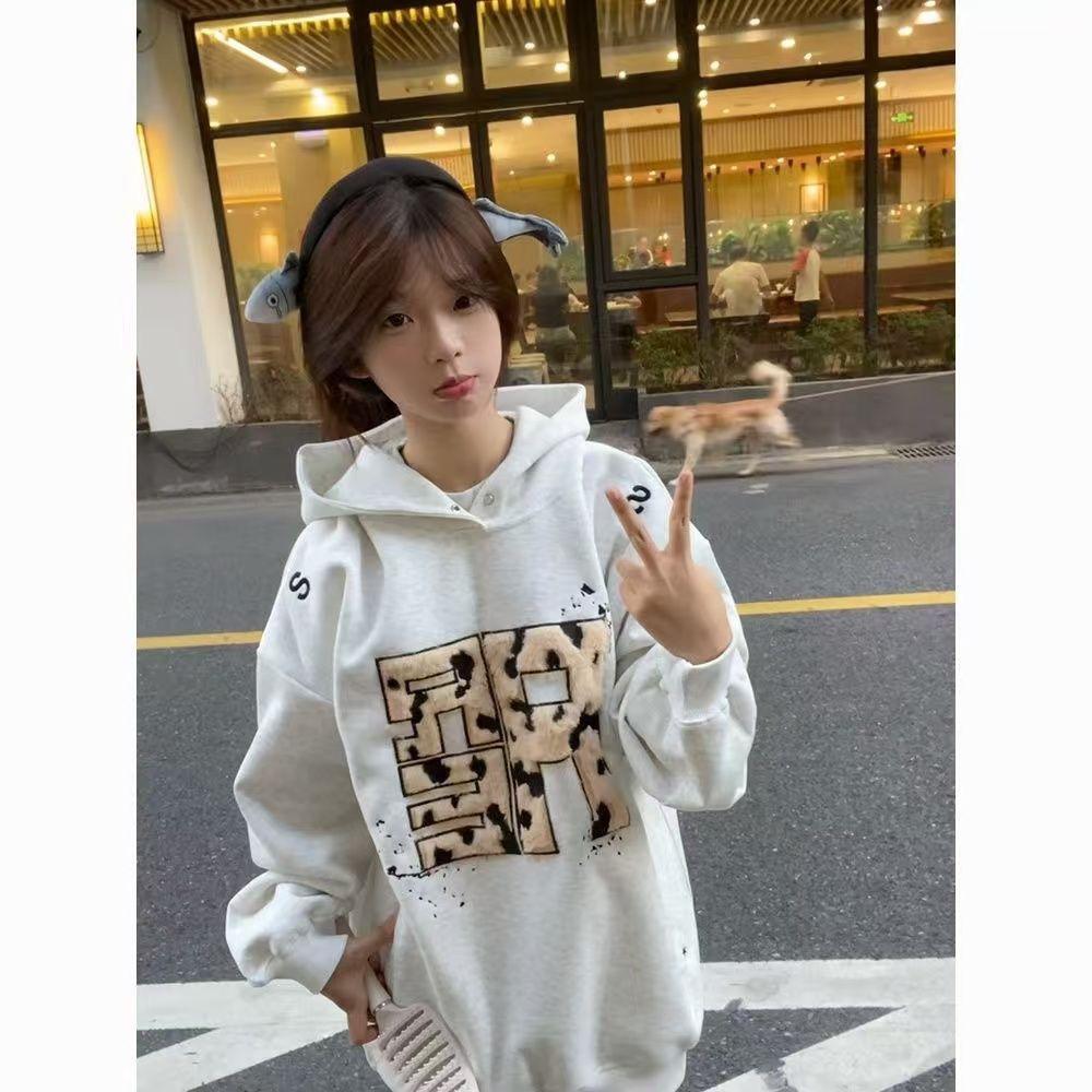 Guochao brand high street embroidery patch hooded sweater women's winter loose design sense niche velvet thickened coat