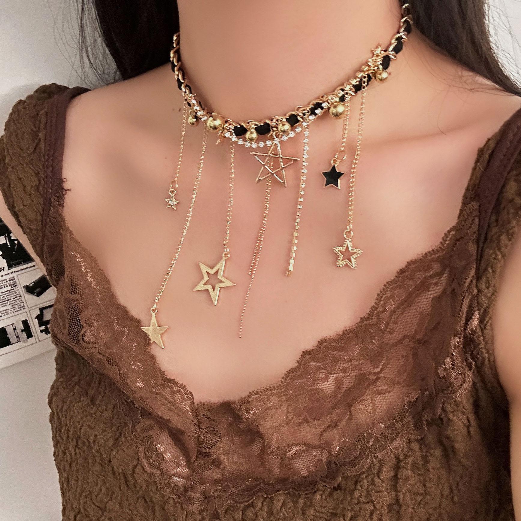 

Y2k Star Tassels Pendant Necklace for Women Spice Girls Black Leather Chokers Rhinestone Chain Winding Small Bell Neck Zircon