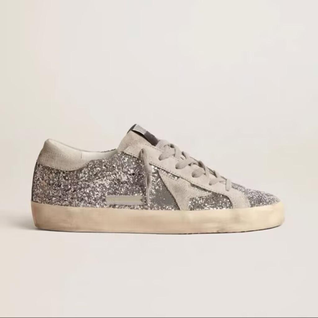 Unisex Retro Distressed White Shoes: Versatile, Height-Enhancing Korean GG Star Design