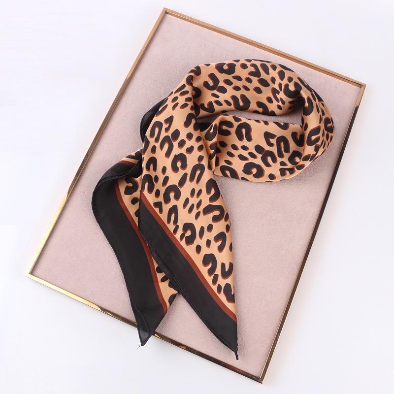 Women Animal Leopard Print Lightweight Soft-touch Everyday Scarf Party Favors
