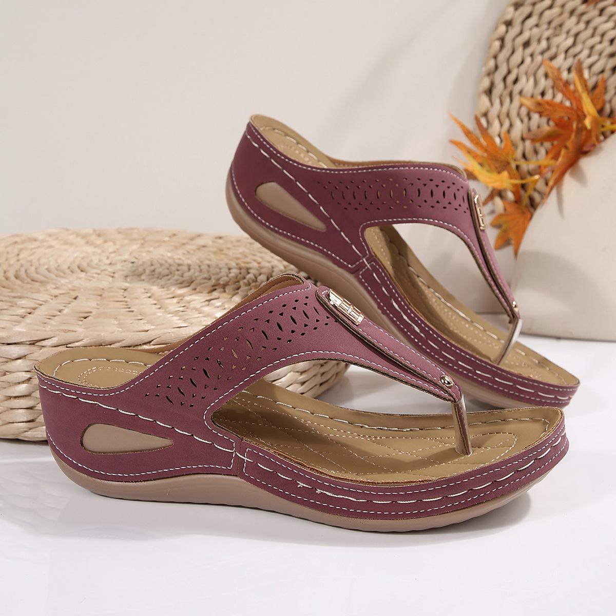 

Wedge heel women s sandals wish new 43 large size toe drag spot foreign trade women s shoes 2025 European and American beach shoes 43 бордовый