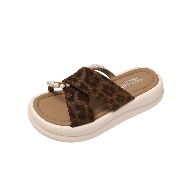 

Thick-bottomed open-toed leopard print outer wear cool slippers women 2025 summer new French temperament with skirt beach slippers women 35 коричневый