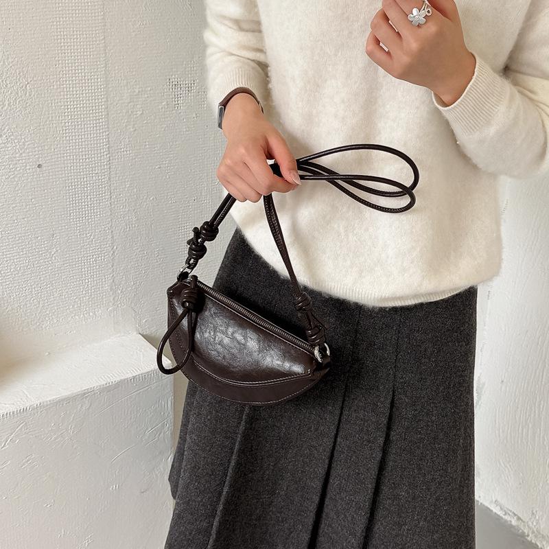 Women's 2026 Crossbody Crescent Dumpling Bag - High-Quality, Simple, Niche Design
