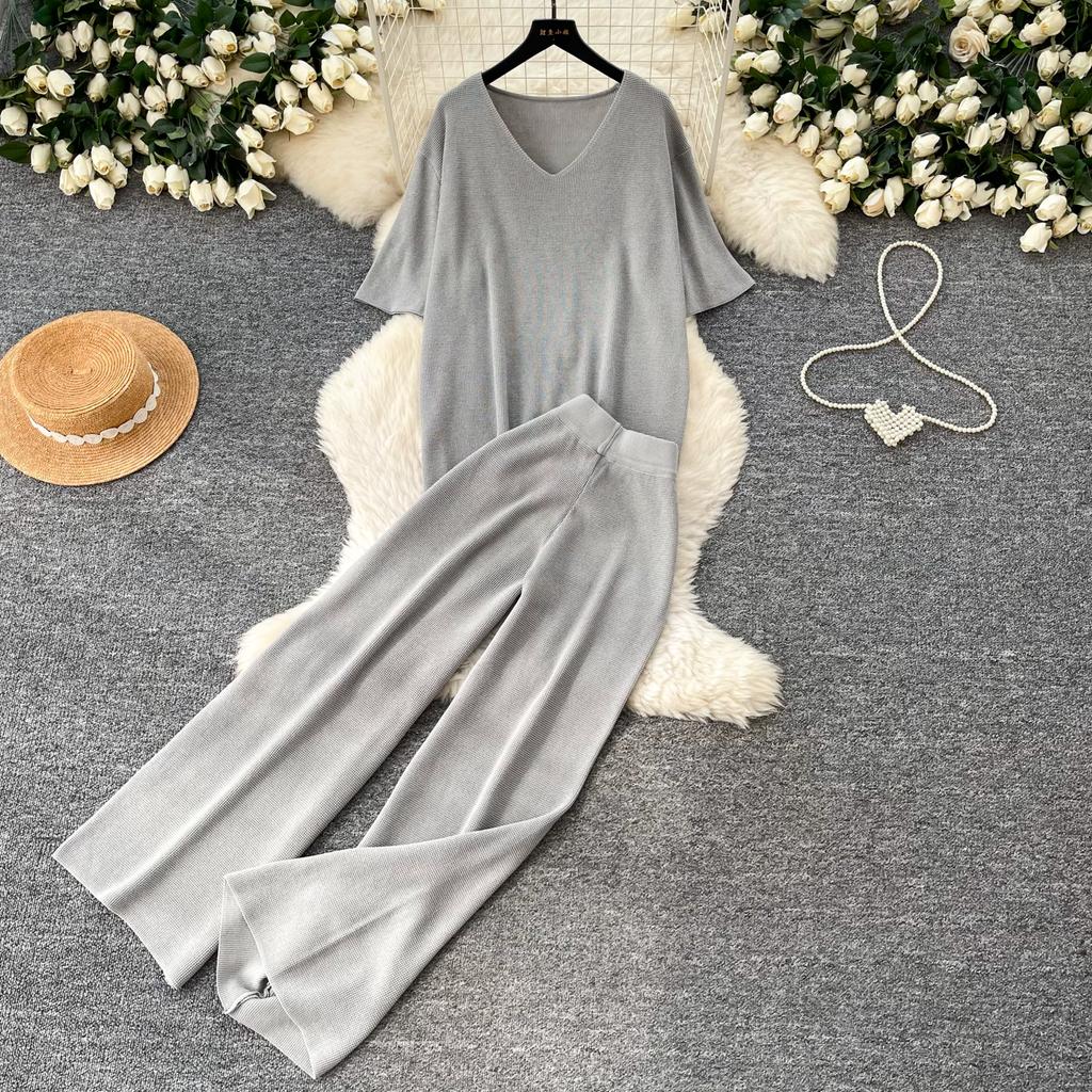 Casual and Fashionable Knit Set for Women New Summer V-Neck Short-Sleeve Sweater Tops and Wide-Leg Pants Two-Piece Sets