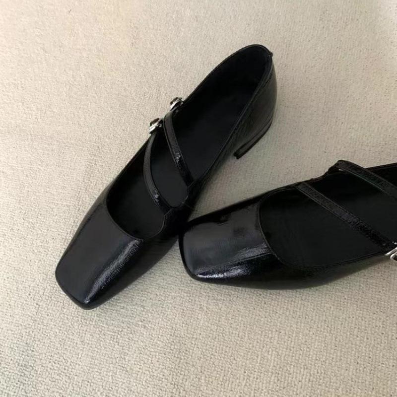 French retro square head low heel buckle Mary Jane shoes commuter thick heel temperament single shoes
