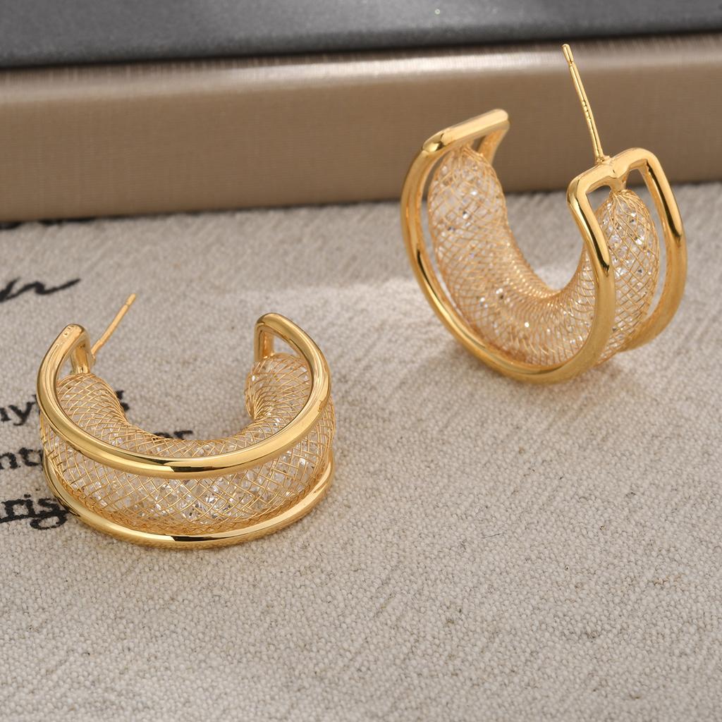 2026 Creative Hollow Mesh Tube Crystal C-Shape Stud Earrings Niche Design Exaggerated Gold Hoop Earrings for Women