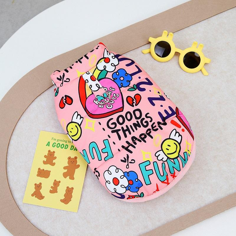 

Зимний жилет для собак с принтом граффити Dopamine, теплая ветрозащитная куртка для домашних животных, модная одежда для чихуахуа и йоркширских собак, одежда для домашних животных S