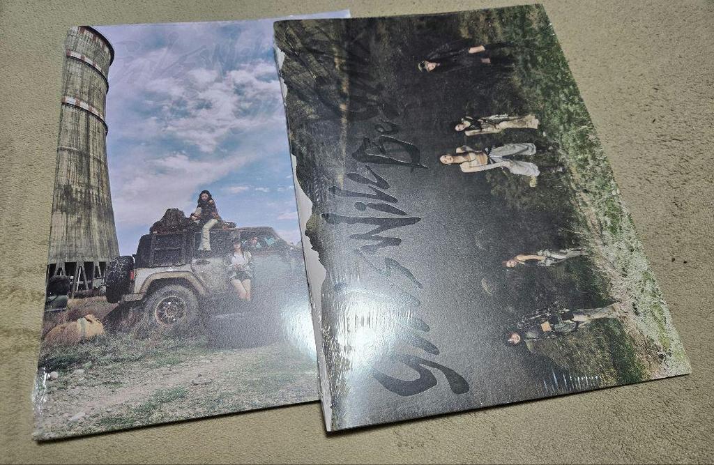 [USED] ITZY Girls Will Be Girls 2-piece Set