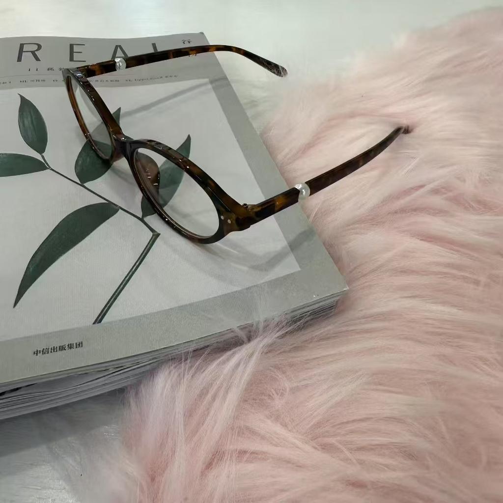 Material Women Sun Glass Oval Shape Uv400 Protection Sunglasses For Women Pearl Decoration Fashion Sunglass