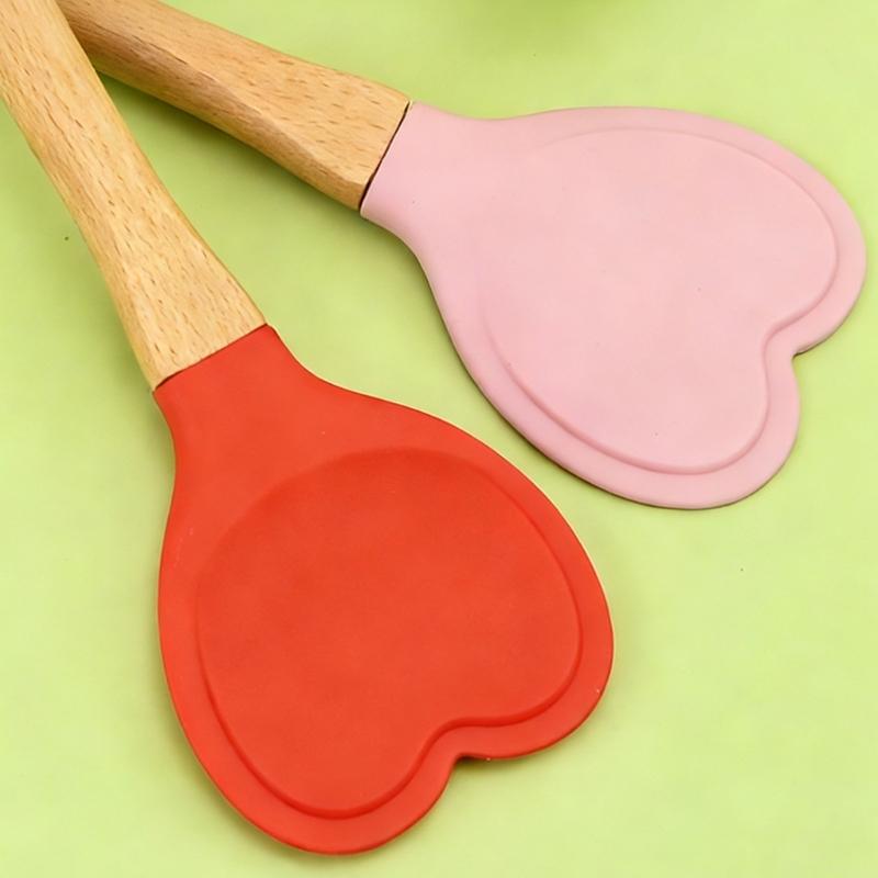 Food Grade Silicone Heart Shape Spatula with Wood Handle For Cake Decorating Stirring Folding Dough Kitchen Utensils