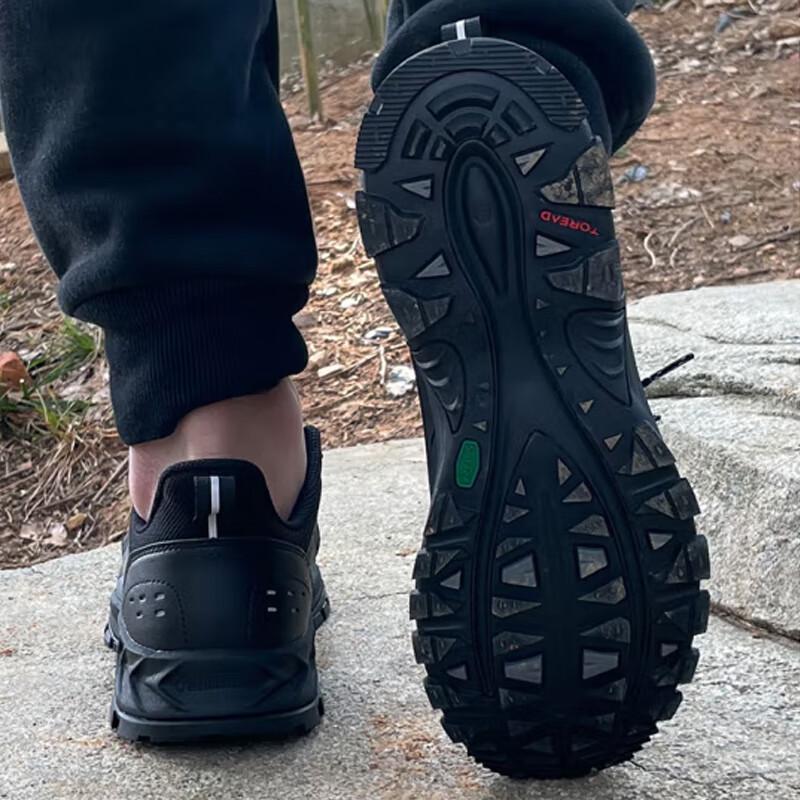 TOREAD Men's Low-Cut Lightweight Hiking Shoes TFAAAN810