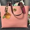 Handcrafted Crocheted Acorn Pendant Exquisite Craftsmanship and Natural Beauty Hangings Decoration for Bags Backpacks