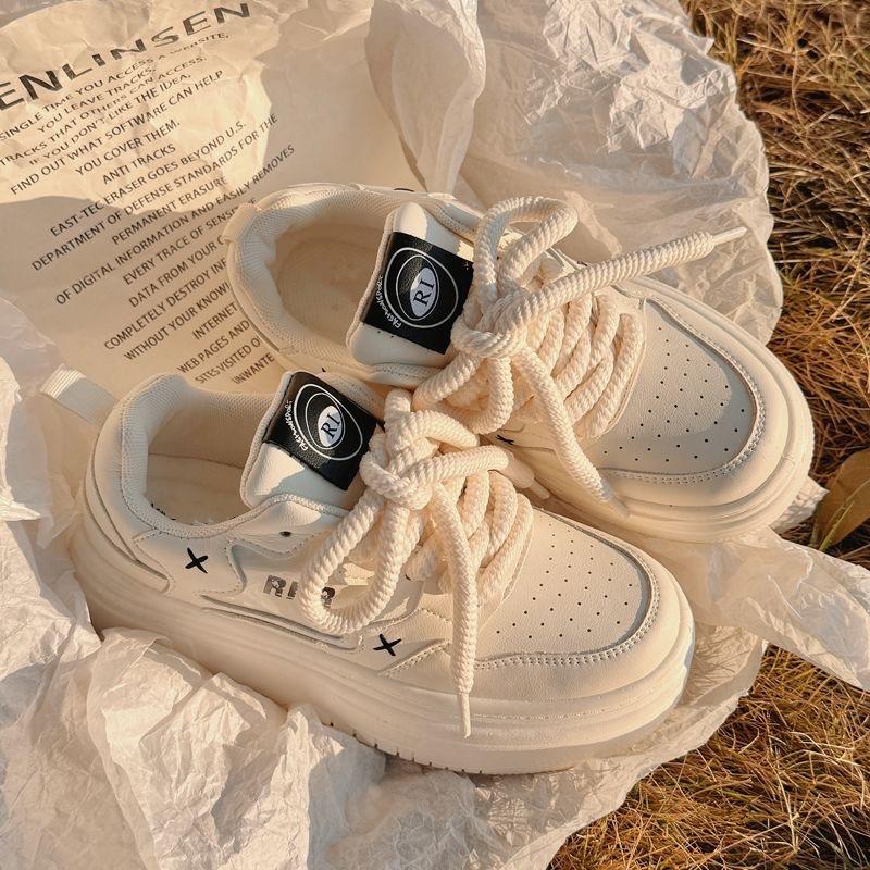Thick-soled heightening little white shoes women's 2025 new spring versatile niche milk fufu student board shoes casual sports shoes