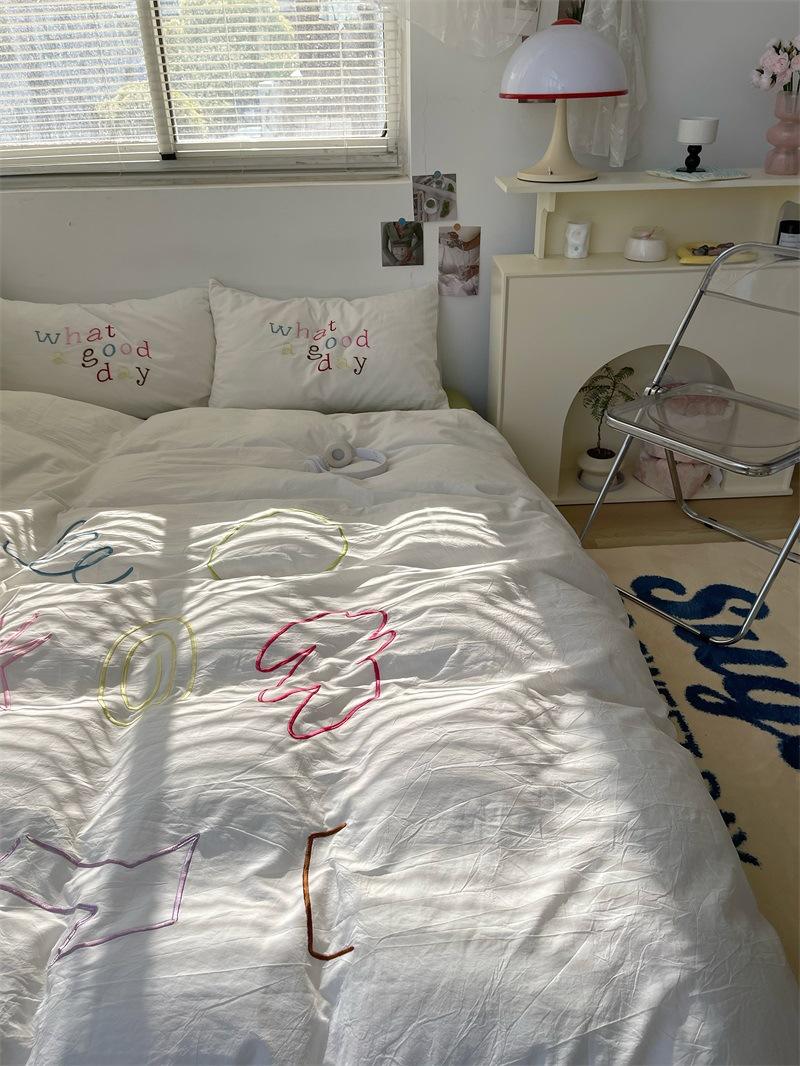 

Стираный хлопок с вышивкой «девчачье сердце» из чистого хлопка, комплект из четырех предметов из стираного хлопка, простыня из чистого хлопка, пододеяльник 1.2m bed sheet 3pcs