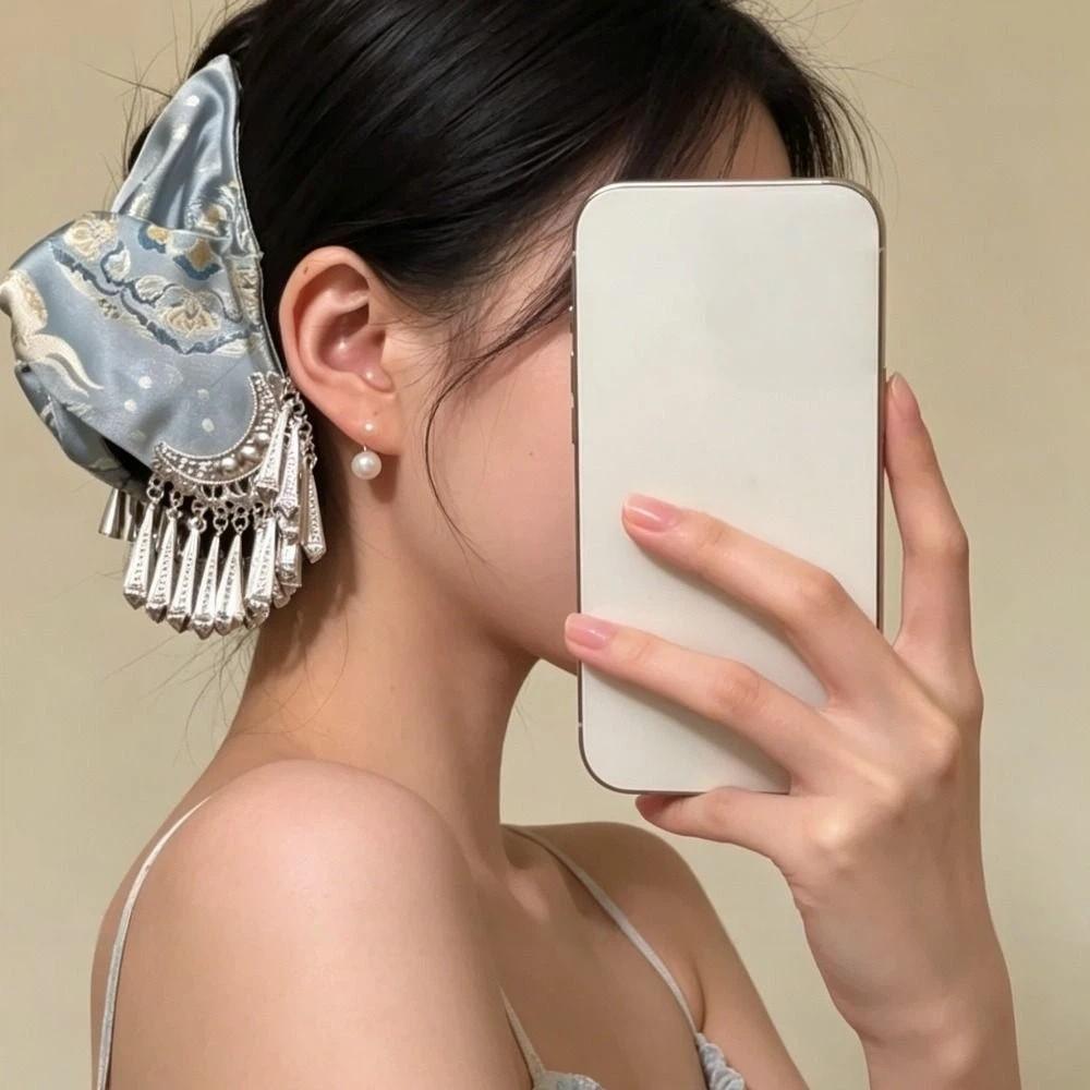 Princess Style New Chinese-style Hairpins Imitation Silver Bell Hairgrip Tassel Hair Clip  Headwear