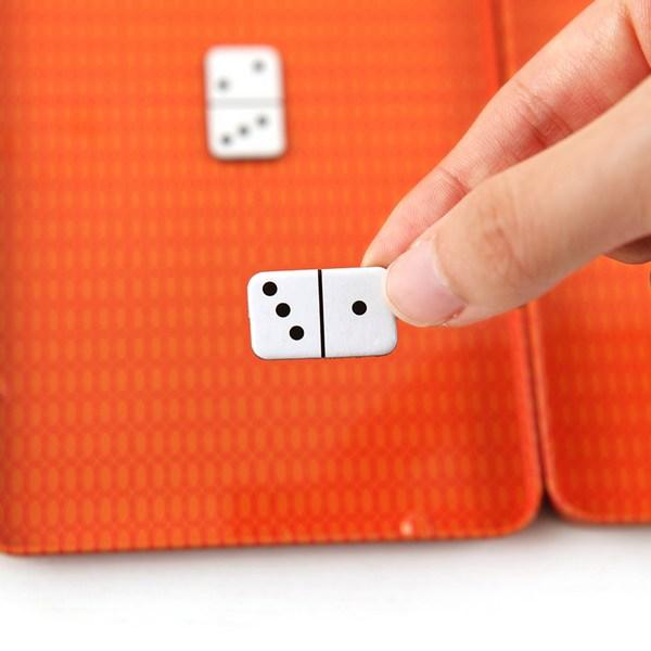 Brainteasers Purple Cow Magnetic Dominoes Game, Mixed Colors