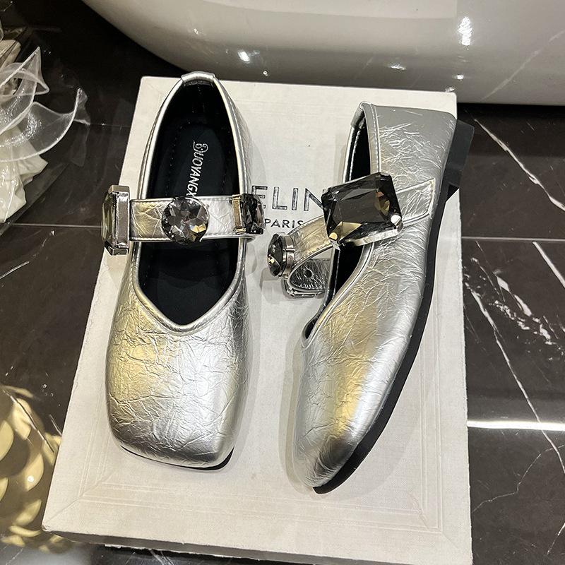 

Простые и модные однотонные повседневные туфли, новые повседневные туфли высокого класса лето 2025, женские универсальные 40