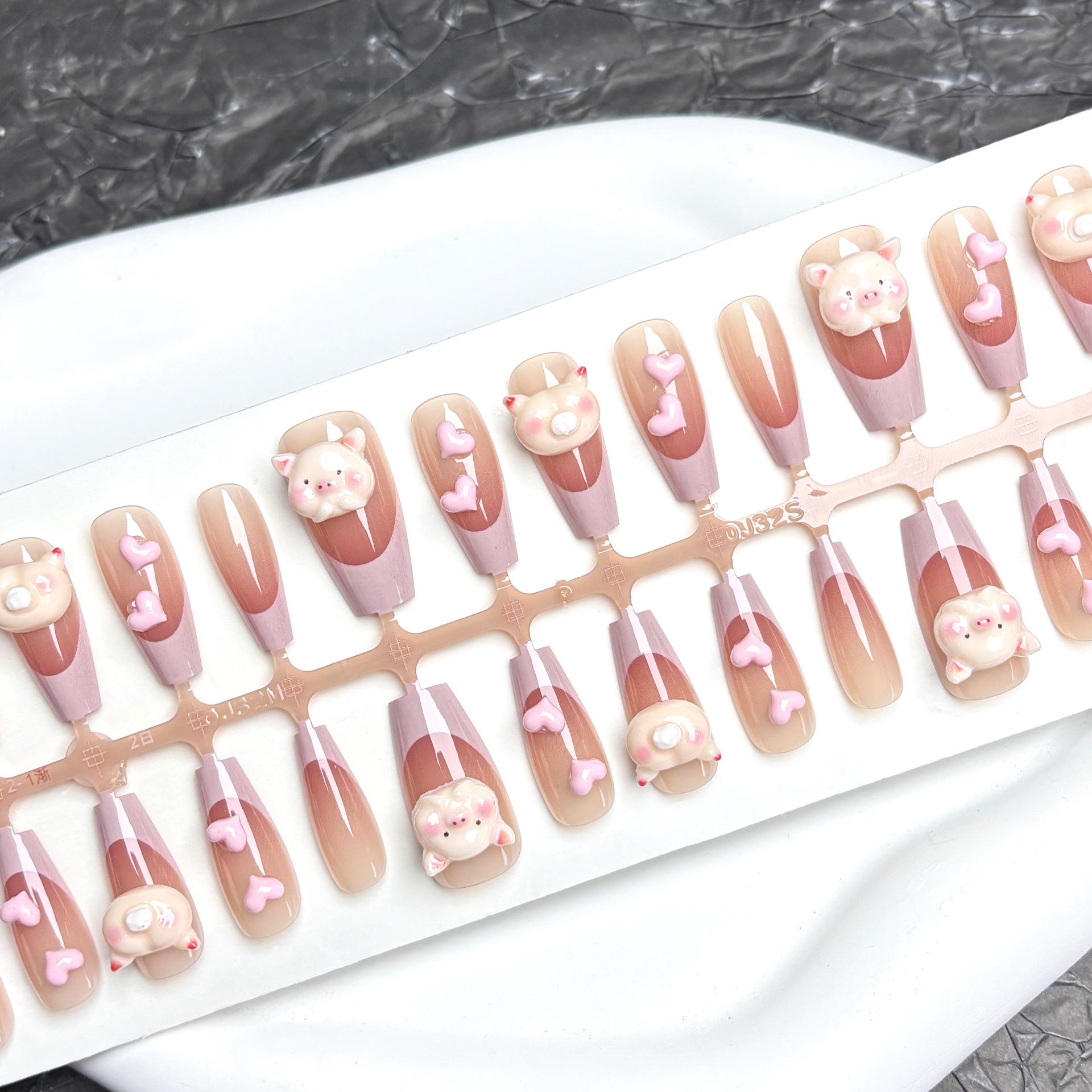 

Розовый поросенок Средние французские лестничные носимые ногти - Милый кремово-розовый набор из 10 штук.