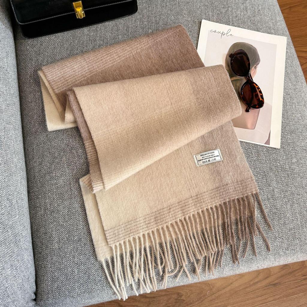2025 Unisex 100% Wool Scarf: Versatile and Warm for Autumn & Winter