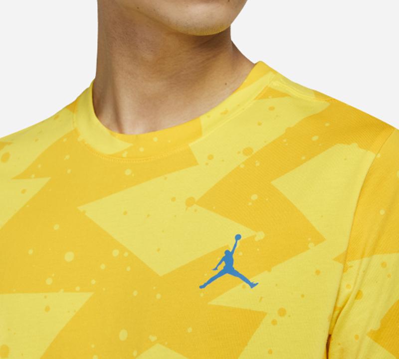 Jordan T Shirts Men's Yellow Crew Neck Moderate Straight Fit CJ6216-728