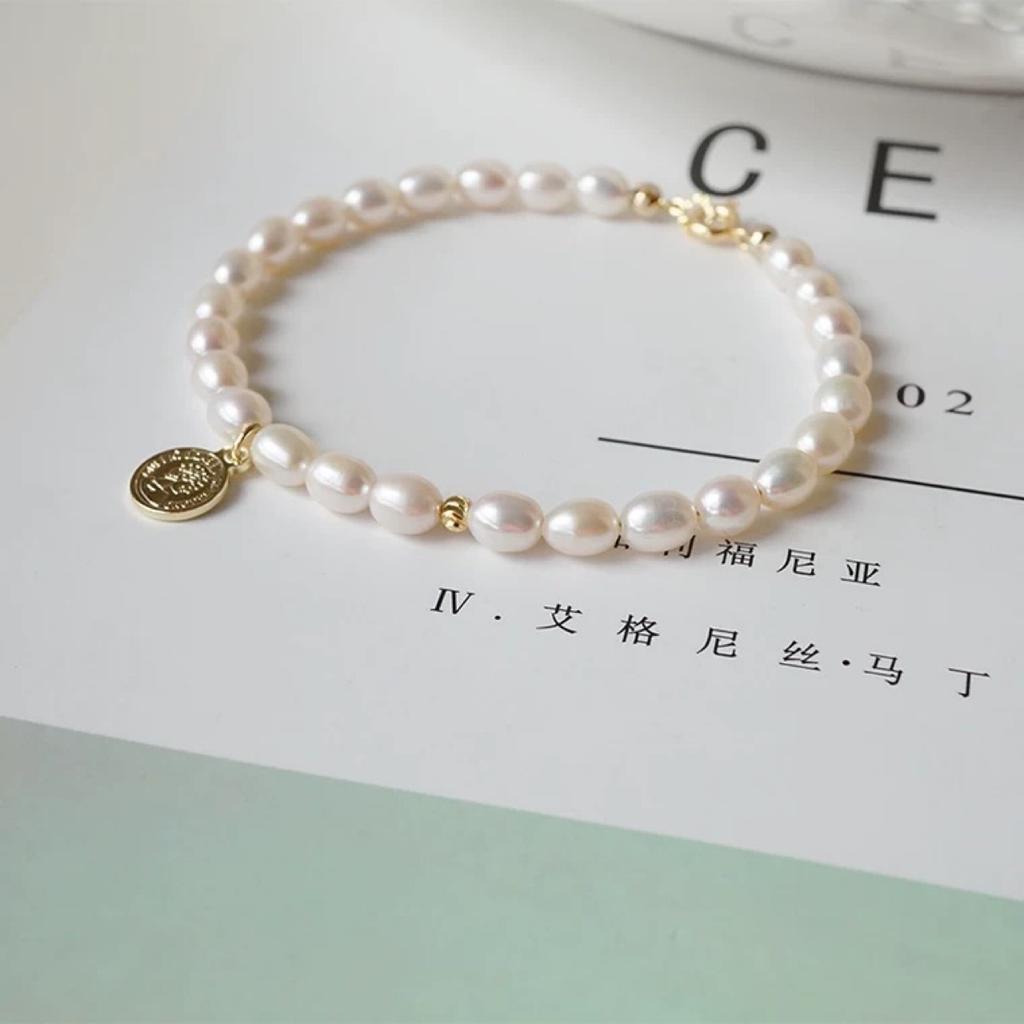 Female Simple Natural Freshwater Small Pearl Bracelet, Strong Light Bracelet, Retro Temperament Ins Niche Design Gift Rice Grains