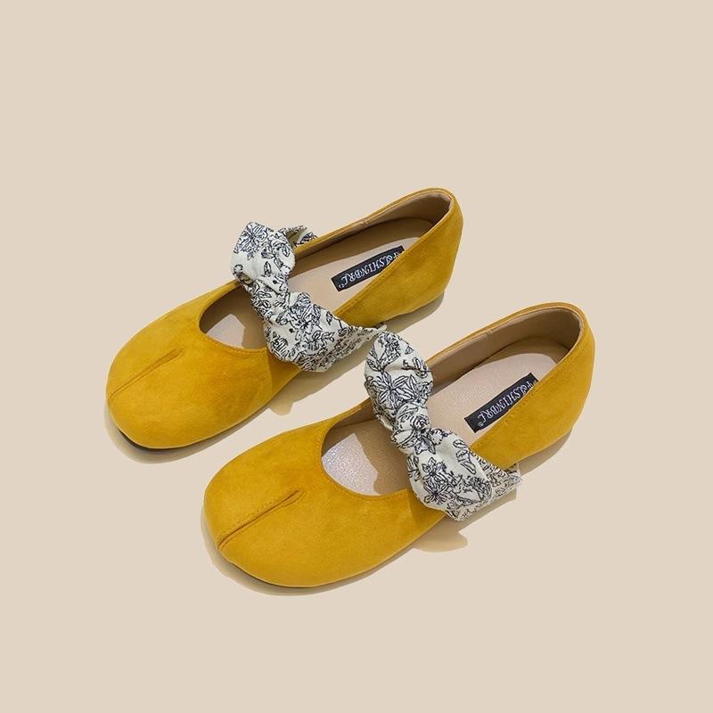 

Flat-soled single shoes women s new summer versatile fashion fairy round head shallow mouth inner height-increasing Doudou shoes 40 жёлтый