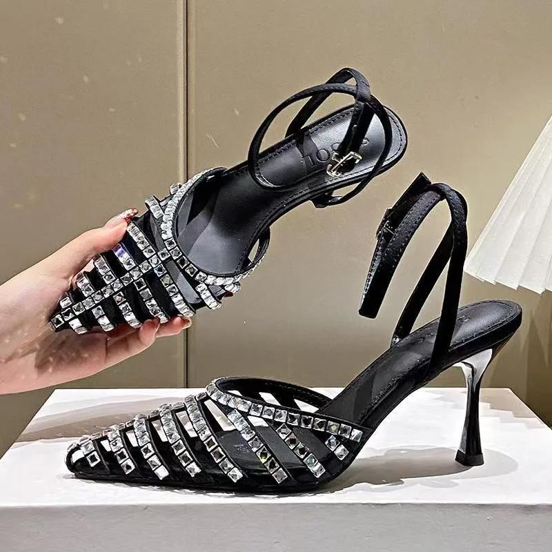 

French Silver Pointed High Heels Female 2024 Summer New Fine Heel Rhinestone Fashion Sandals Sexy Hollow Shoes Women Zapatos 35 чорний