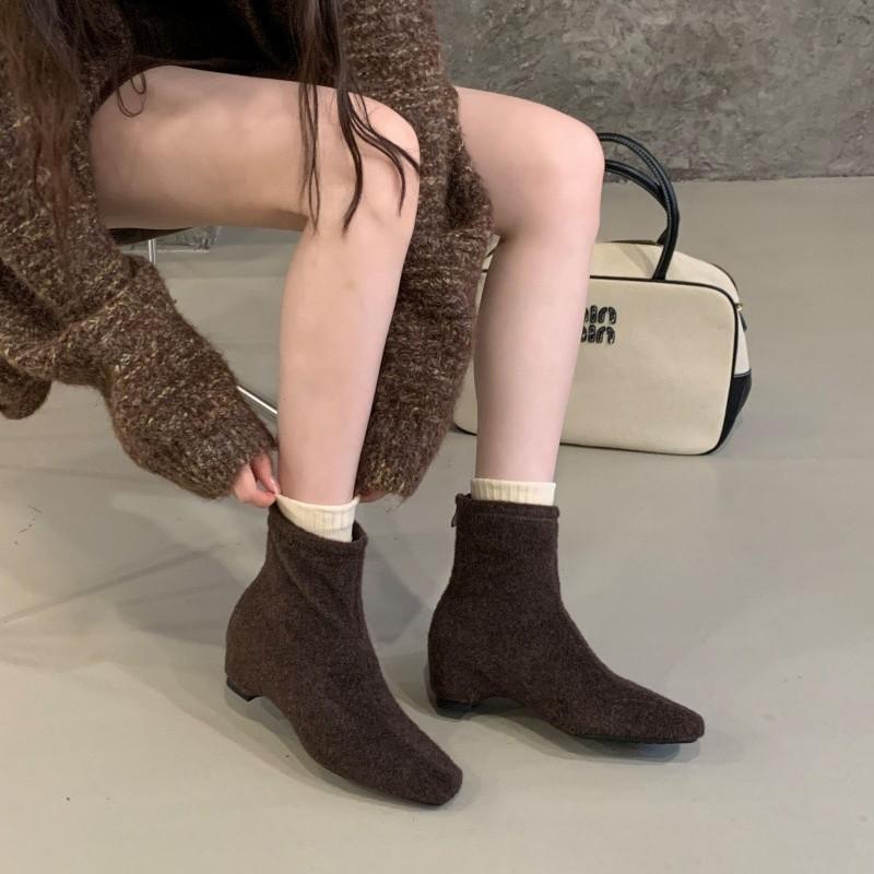Low-heeled suede square-headed short boots women's 2025 autumn and winter new temperament suede women's boots, wedge-heeled rear zipper fashion boots