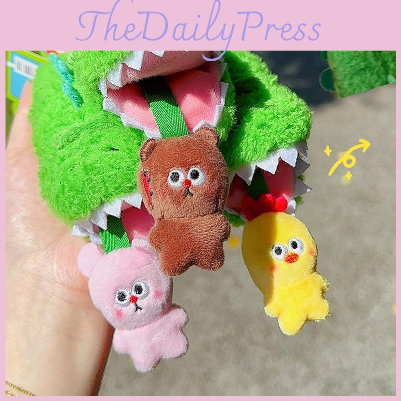 Plush Delightful Crocodile Keychain With Pull Feature Perfect For Kids And Collectors