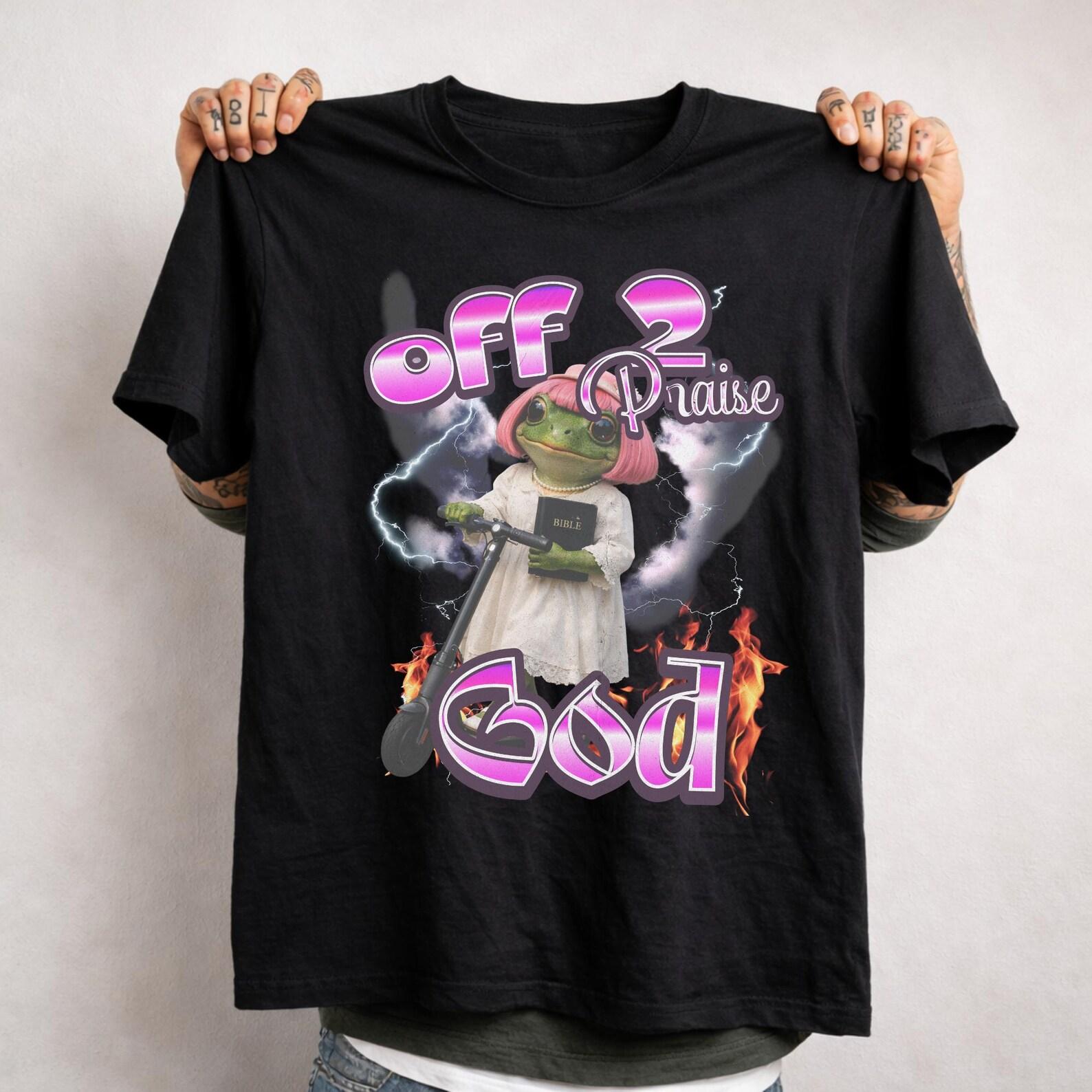 Stylish Off 2 Praise God Shirt – Funny Frog Church Scooter T-Shirt, Ironic Christian Humor, Pink Frog Graphic Tee, Meme Aesthetic Shirt. XL