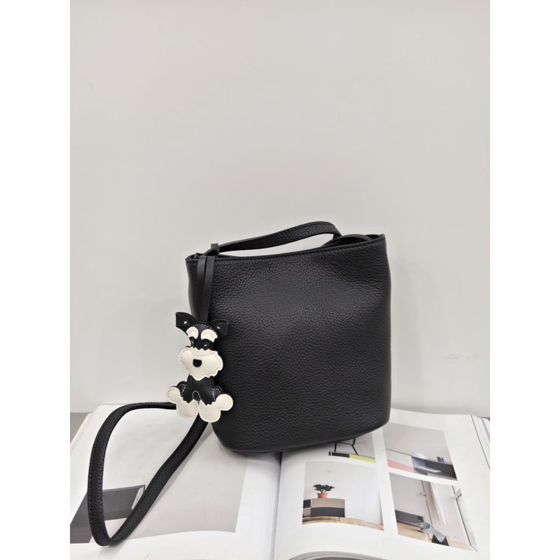

First Layer Cowhide Mini Bucket Bag Female 2025 Spring/Summer New Arrival Minimalist Soft Mobile Phone Shoulder Messenger Bag Black