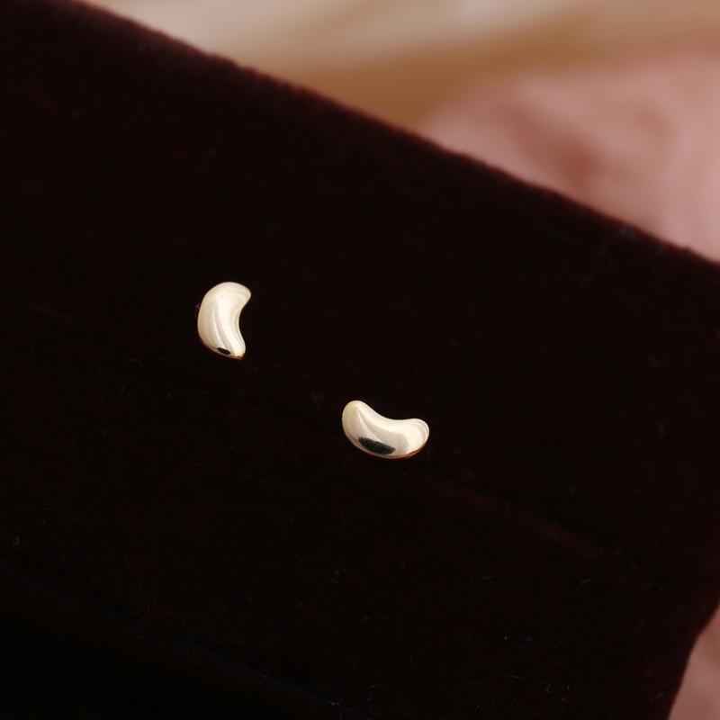 Doudou Earrings for Women  New Style  Simple  Fashionable  Versatile Niche Design Earrings  No Need To Take Off Earrings When Sleeping