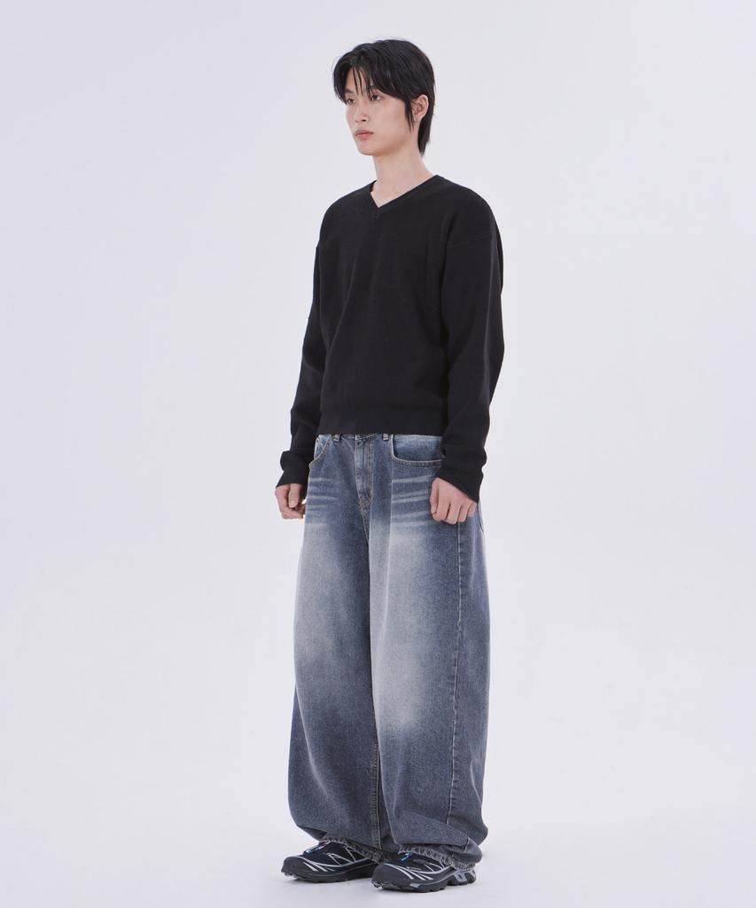 GLW Minimal V-Neck Crop Knit Black