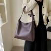 Chic Minimalist Women's Crossbody & Shoulder Bag with Niche Design and Spacious Capacity