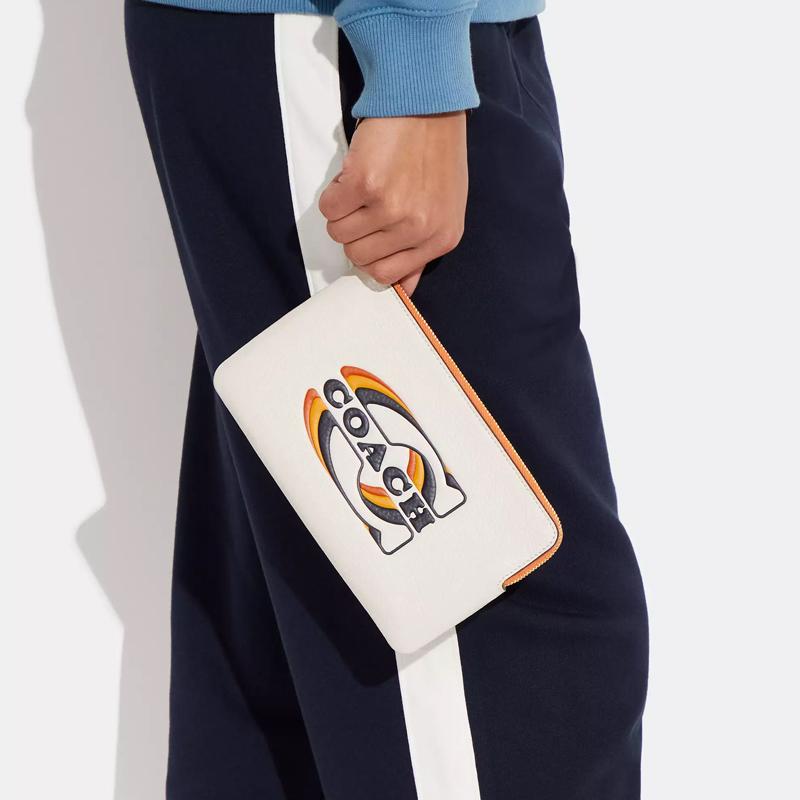 New COACH Corner Zip Cow Leather Clutch Wrist Bag Large Size Women's Chalk White CF458-IMLOT