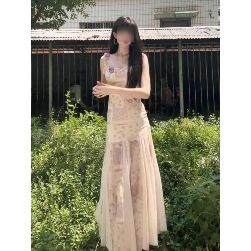 Seaside vacation summer great-looking dress French three-dimensional flower suspender dress mesh stitching fishtail dress