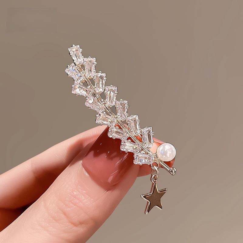 Elegante Kristall-Schmetterlingsbrosche - Funkelnde Damenmode-Anstecknadel für leichten Luxus-Anzug