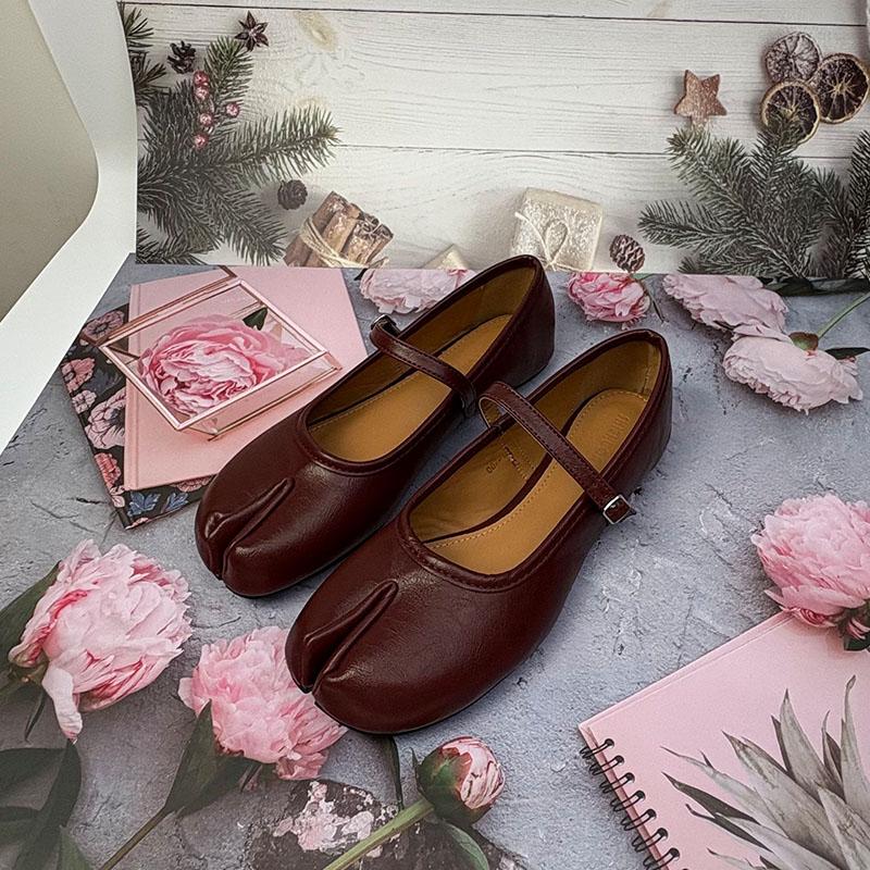 

Мода Мода Странная обувь для пальцев ног Неглубокие балетки Туфли Мэри Джейн для женщин 2025 Новые женские балетки с ремешком и пряжкой Обувь Лолита 35 красный