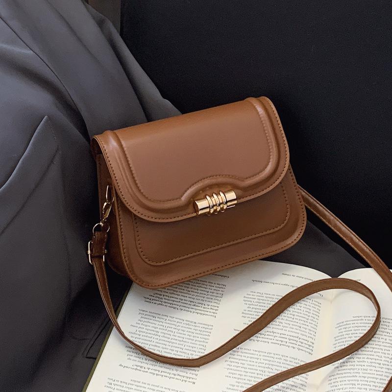 

Premium texture retro small bag 2025 new women s bag early spring popular messenger bag brown small square bag коричневый