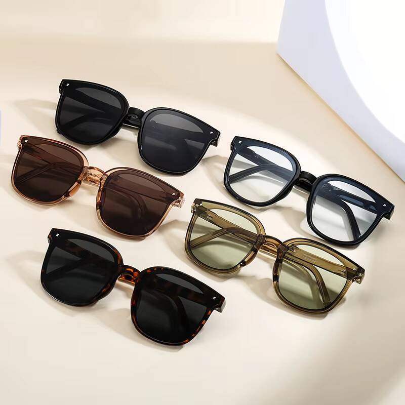 2026 New Fashion Net Red For Men And Women Portable Folding Sunglasses