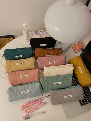 Federmäppchen aus Cord von Little White Rabbit – Vintage-Schreibwarentasche in Unifarbe für Schüler