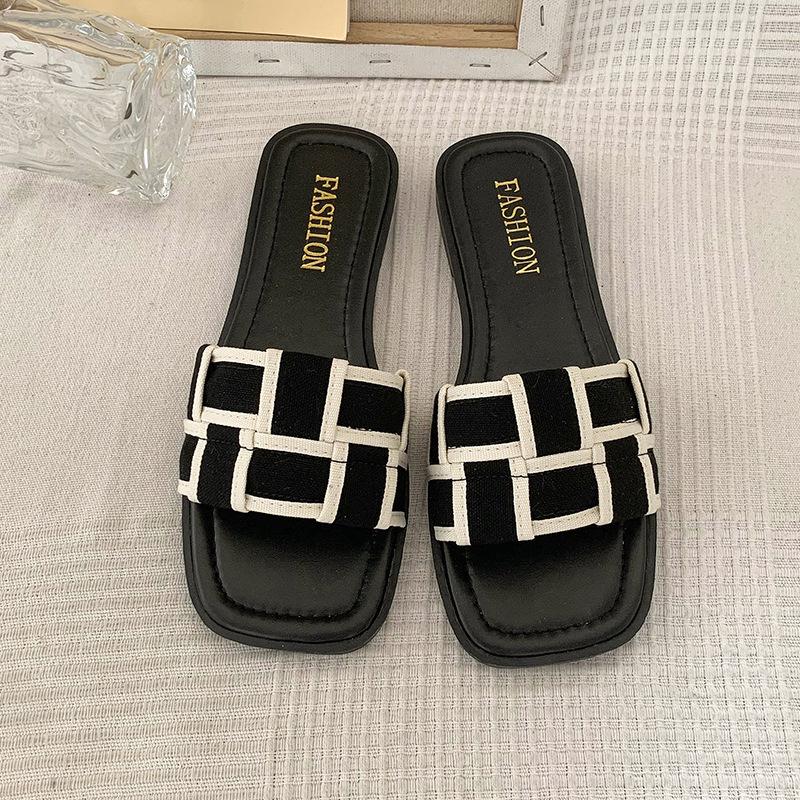 ins trendy outer slippers women summer 2025 new small fragrant wind lady flat bottom seaside fairy beach sandals