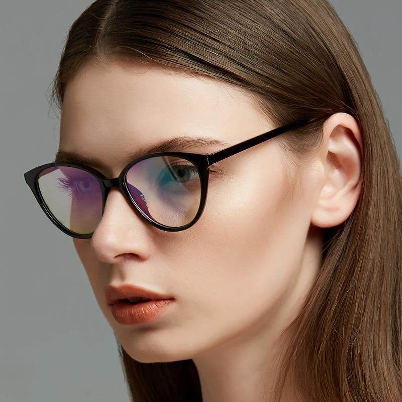 Chic Y2K Cat Eye Fashion Glasses for Women - Retro Square Frame Anti-Reflective Lens Perfect for Beach & Party