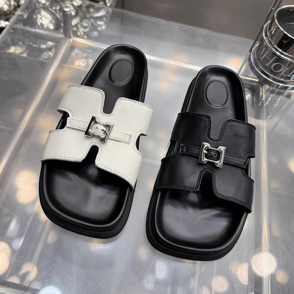 Soft-bottomed Cool Slippers Women's Summer 2025 New Outer Wear Flat-bottomed Fashion, Light and Casual Summer Going Out Beach Slippers
